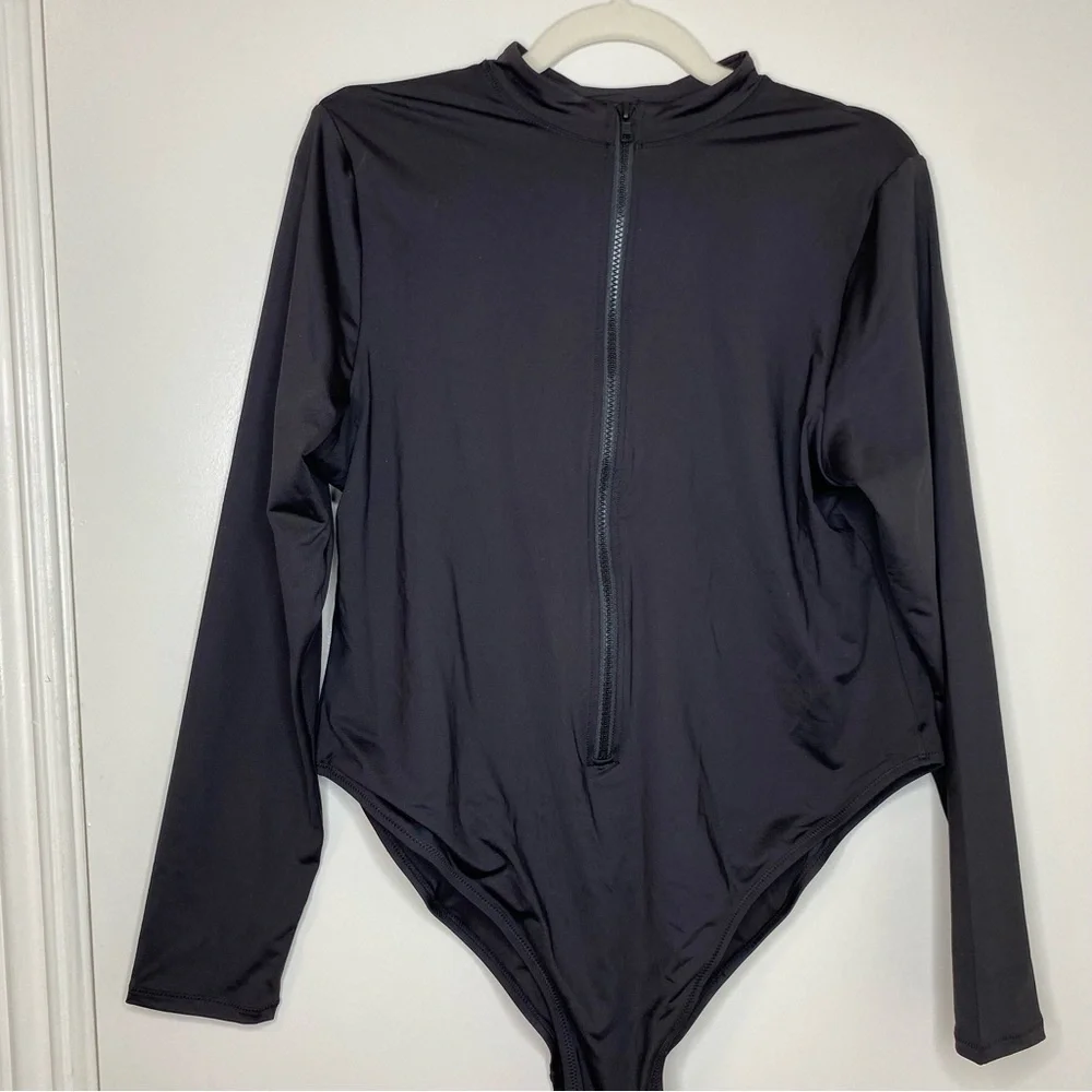 COPY - NEW !! SKIMS Swim Zip Front Long Sleeve One piece - ONYX